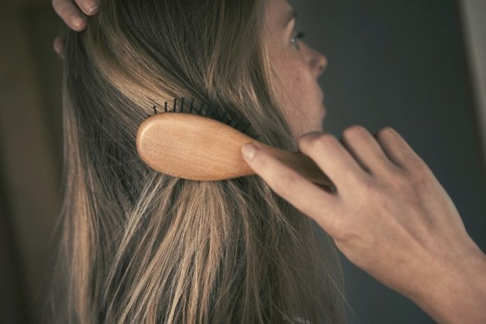 Caution! 7 Hair Combing Mistakes Everyone Makes