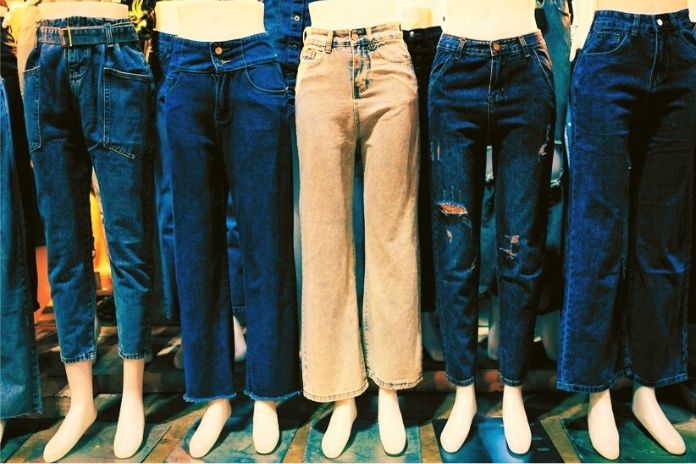 Low-Rise Jeans Hipsters Are Making A Comeback As The Trend